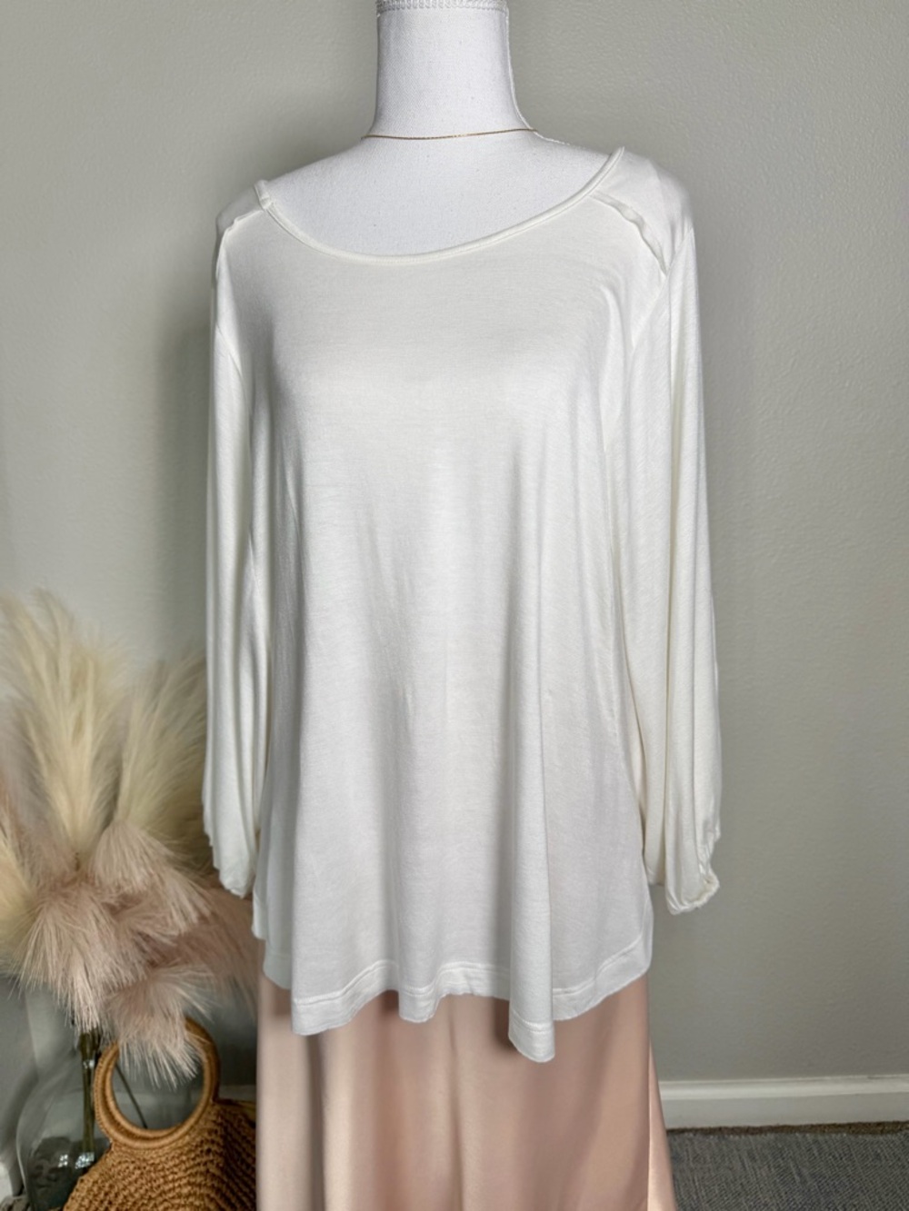 NWT Jodifl - comfortable oversize white Top - Picture 9 of 11